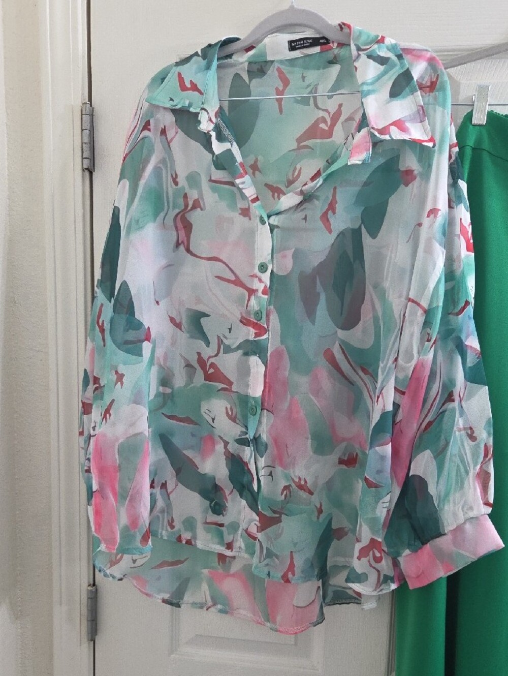 SHEIN Green Wide-Leg Pants with Printed Chiffon Blouse - Picture 2 of 11